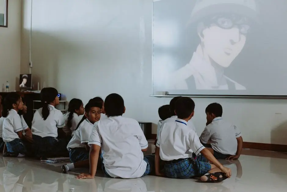 siswa sedang presentasi proyek riset